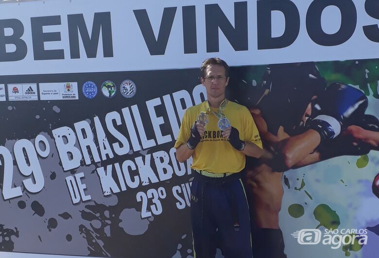 Atleta de São Carlos conquista títulos no Brasileiro de KickBoxing - Crédito: Divulgação