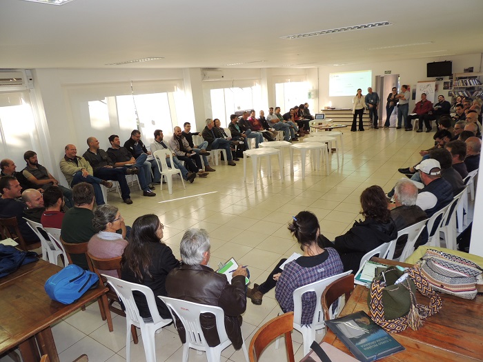 Troca de informações sobre leite orgânico empolga 60 produtores e técnicos em São Carlos - Crédito: Ana Maio