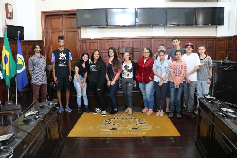 Projeto Visite a Câmara recebe alunos da escola Gabriel Félix - Crédito: Divulgação