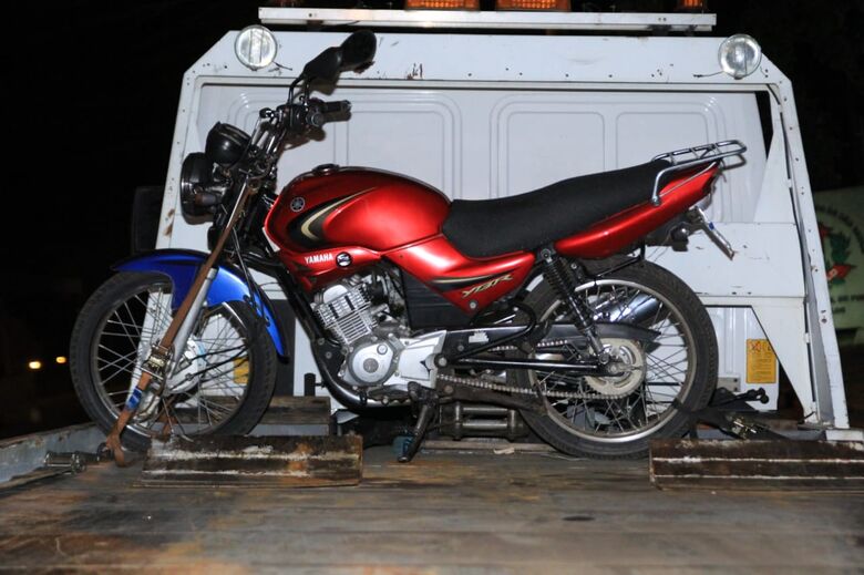 Adolescente é flagrado conduzindo motocicleta e foge da polícia - Crédito: Marco Lúcio