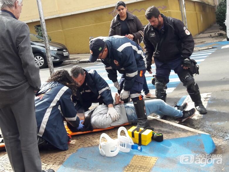 Duas mulheres são atropeladas no centro; uma fica ferida - Crédito: Maycon Maximino