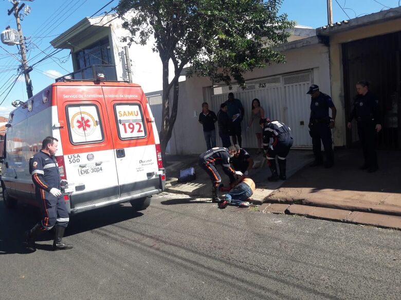 Durante briga, homem é esfaqueado diversas vezes e corre risco de morte - Crédito: Maycon Maximino