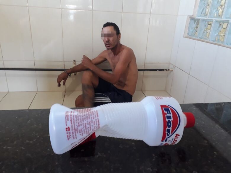 Homem é detido após tentar agredir e ameaçar a mãe na Vila Jacobucci - Crédito: Marco Lúcio