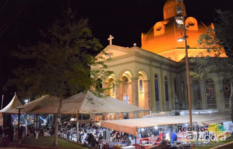 10º Sertanejão da Catedral registra um grande público na primeira semana - Crédito: Região em Destake