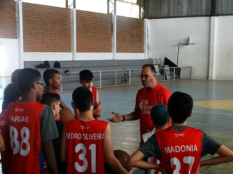 Basquete de São Carlos sonha com medalha nos Jogos Regionais - Crédito: Marcos Escrivani
