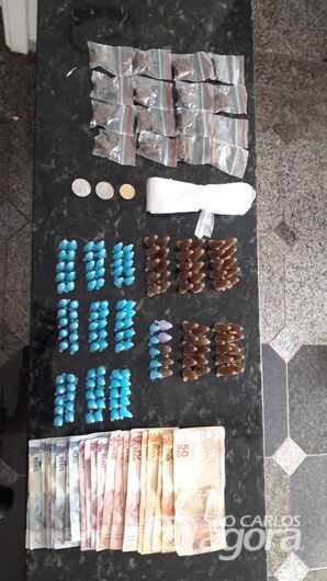 Homem é preso após jogar drogas por cima do muro em Ibaté -