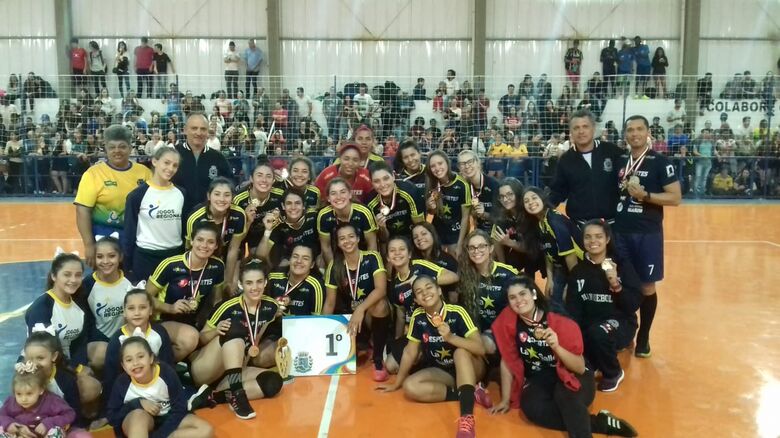 Handebol de São Carlos ficou em primeiro lugar mais uma vez nos Jogos Regionais de Botucatu - Crédito: Divulgação