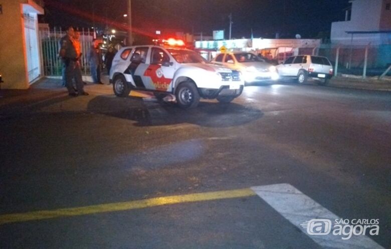 PM, GM e Fiscalização realizam blitz noturna para combater motos barulhentas -