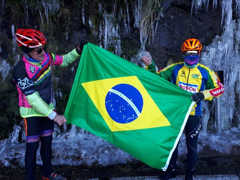 Ciclistas são-carlenses enfrentam temperatura negativa em Santa Catarina - Crédito: Divulgação