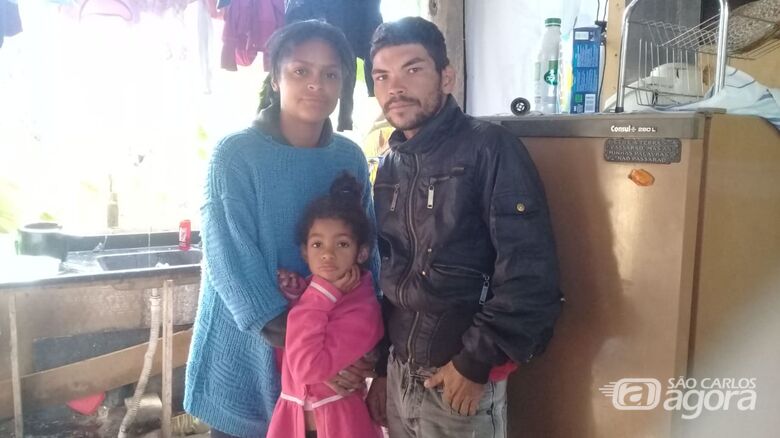 Família de recicladores passa fome e frio; sem condições, pedem ajuda em corrente do bem - Crédito: Marcos Escrivani