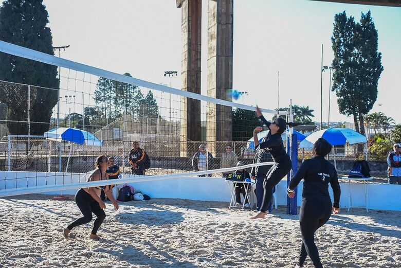 Vôlei feminino da vitória a São Carlos na estreia dos Regionais - Crédito: Divulgação