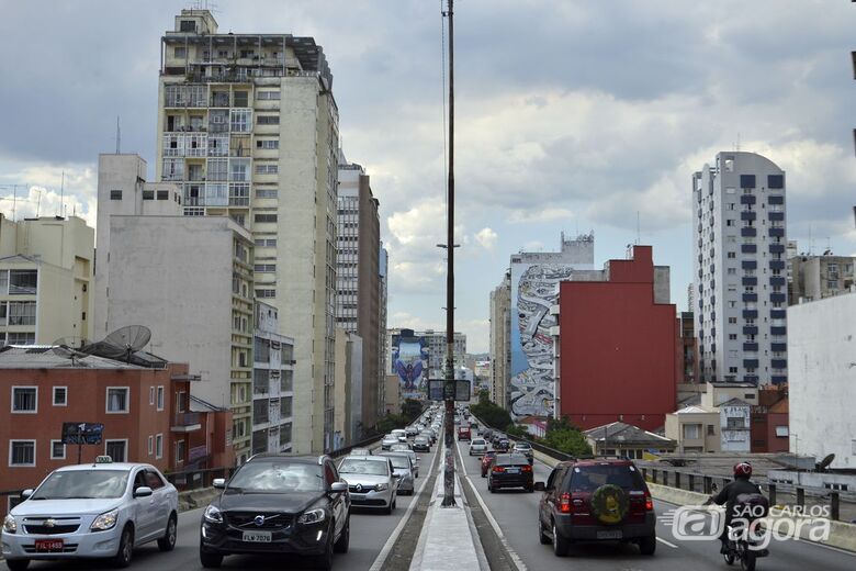 Fazenda notifica proprietários de 461 mil veículos finais de placa 3 e 4 com débitos de IPVA - Crédito: Rosa Ravena/Agência Brasil