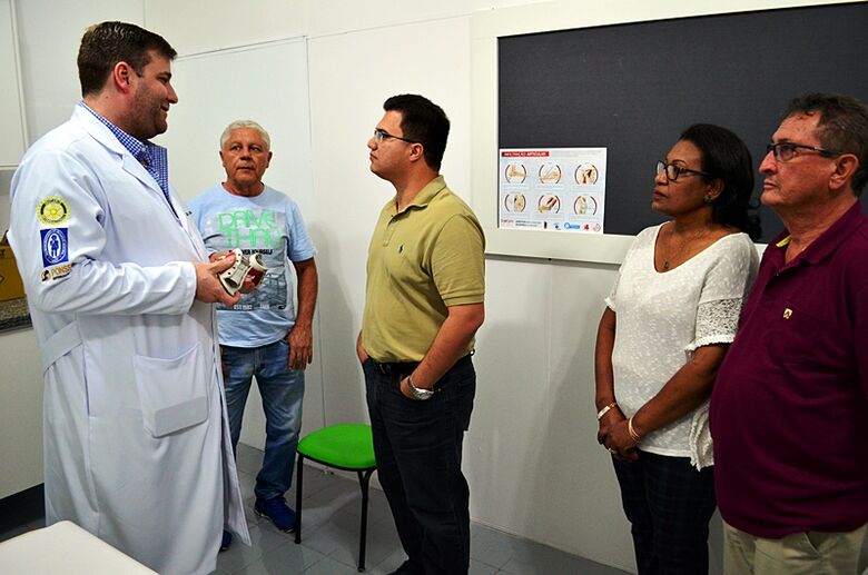 Deputado estadual visita Ambulatório Municipal de Ibaté e anuncia R$ 200 mil - Crédito: Divulgação