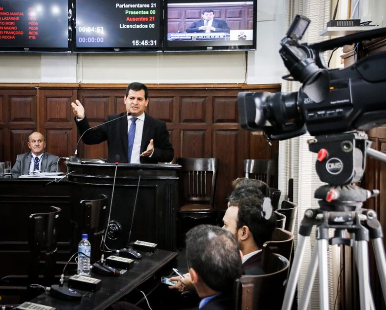 Roselei cobra e Prefeitura nomeia comissões para acompanhar concursos públicos - Crédito: Divulgação