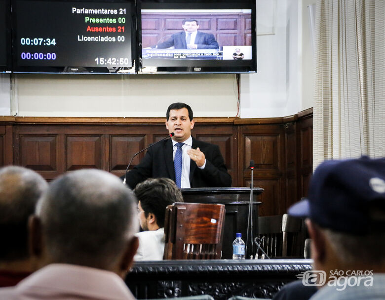 Roselei comemora igualdade na jornada de trabalho dos professores ACT’s - Crédito: Divulgação