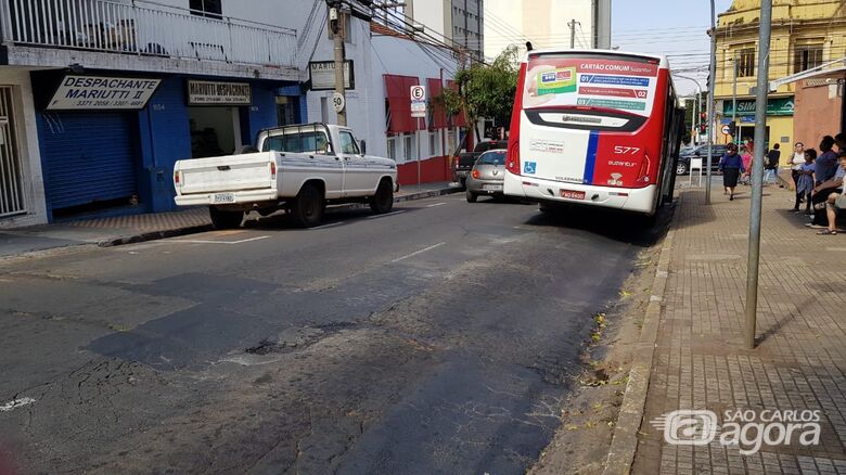 Prefeitura vai reconstruir pavimento de trechos da rua Dona Alexandrina - 