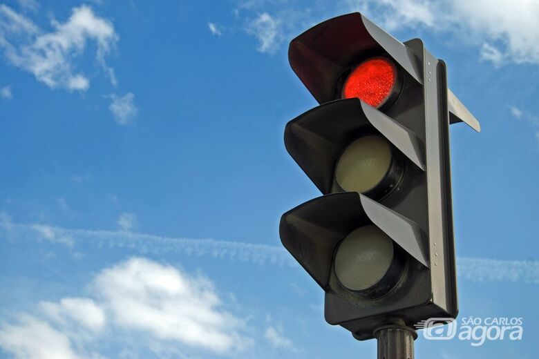 Semáforo da Trabalhador São Carlense começa a funcionar a partir de segunda-feira -