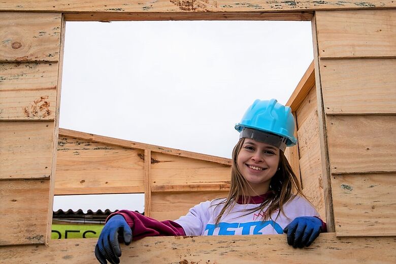 Voluntários de São Carlos realizam ação social para construção de moradias emergenciais em comunidades de vulnerabilidade social - Crédito: Divulgação