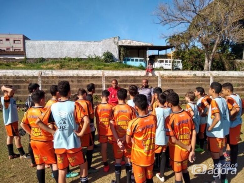 Atletas do Multi Esporte/La Salle recebem visita do técnico sub20 do São Carlos - Crédito: Divulgação