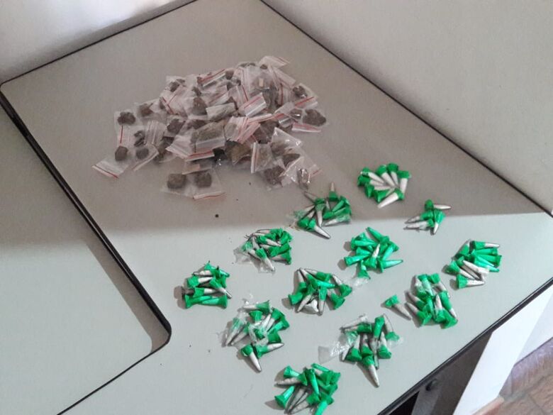 PM encontra drogas em apartamento no CDHU - Crédito: Maycon Maximino