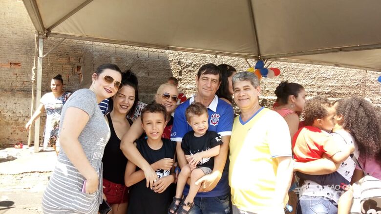 Comerciante são-carlense prepara festa para as crianças e busca doadores e voluntários - Crédito: Divulgação