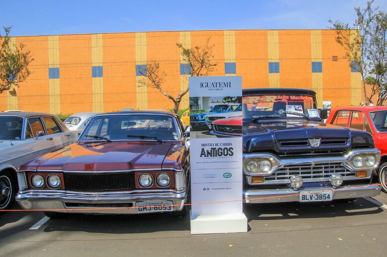 4ª Mostra de carros antigos agitou São Carlos neste fim de semana - Crédito: Marco Lúcio