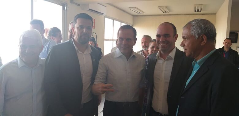 Dória acena possíveis empresas para São Carlos e não descarta Netto Donato candidato a prefeito pelo PSDB - Crédito: Marcos Escrivani