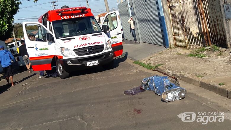 Homem é morto a facadas na Vila Isabel - Crédito: Maycon Maximino