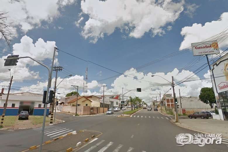 Analista tem o carro roubado ao parar em semáforo da Getúlio Vargas - Crédito: Arquivo/SCA