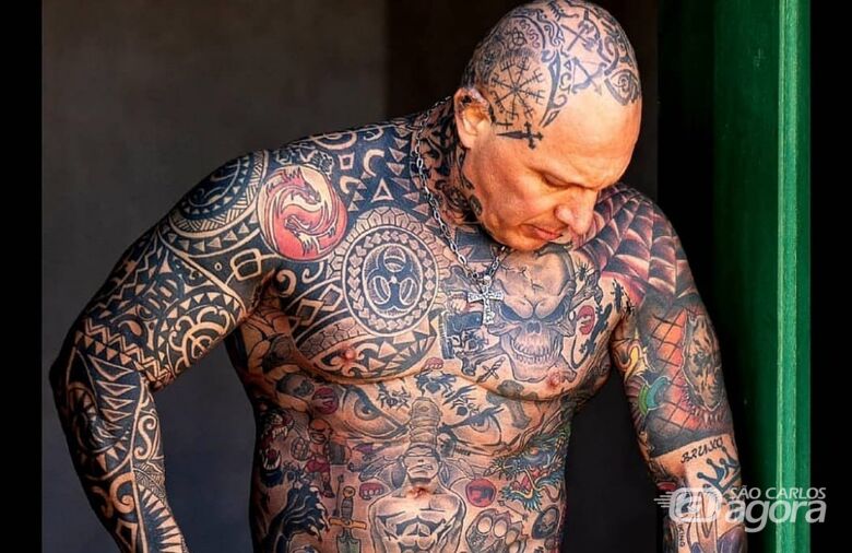 Professor de jiu-jitsu, são-carlense busca o título de Mister Tattoo - Crédito: Divulgação