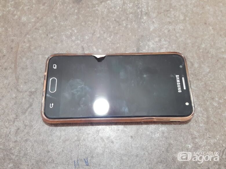 Homem exige R$ 200 para devolver celular perdido - Crédito: Maycon Maximino