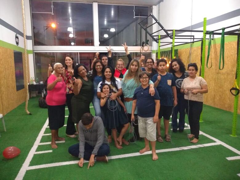 Pais e cuidadores dividem experiências em “roda de conversa” no Projeto “Cuidando de Quem Cuida” - Crédito: Divulgação