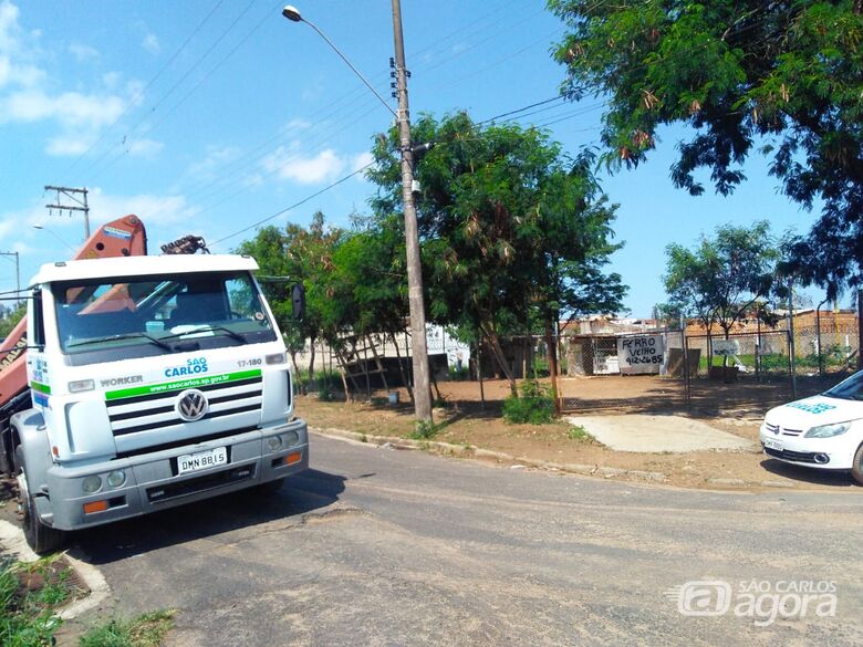 Área pública invadida é retomada pela Prefeitura -