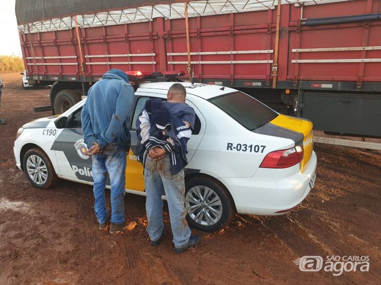 Polícia Rodoviária prende trio e recupera carga roubada na Washington Luis - Crédito: Repórter Berto Ribeiro