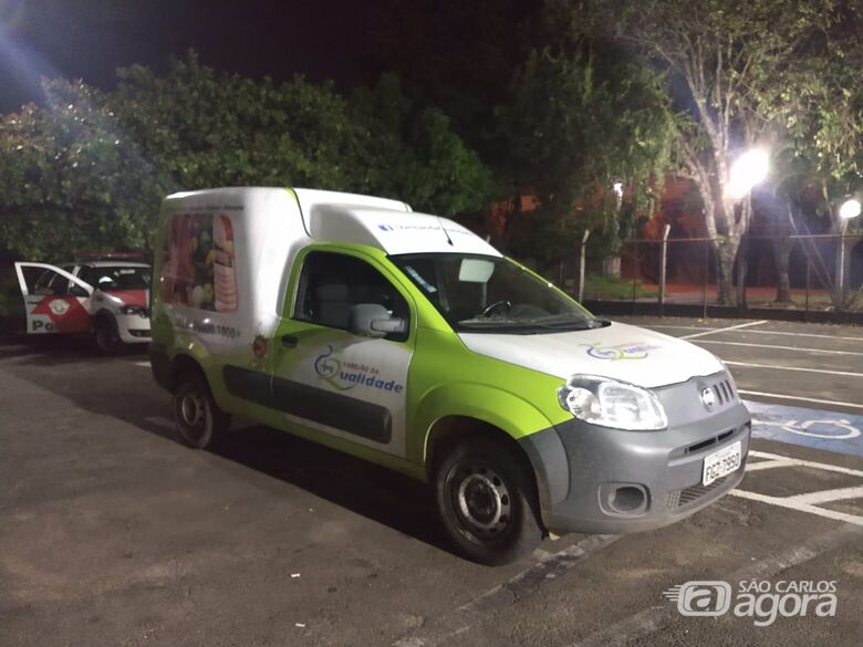 PM localiza veículo furtado no Centro em estrada de terra do Novo Mundo - Crédito: Luciano Lopes/São Carlos Agora
