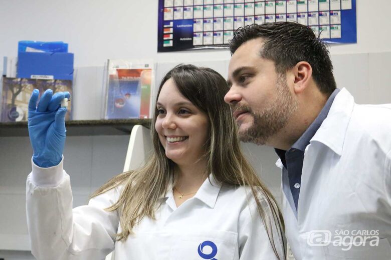 USP São Carlos e Harvard criam bateria feita de gelatina para uso na área médica - Crédito: Henrique Fontes