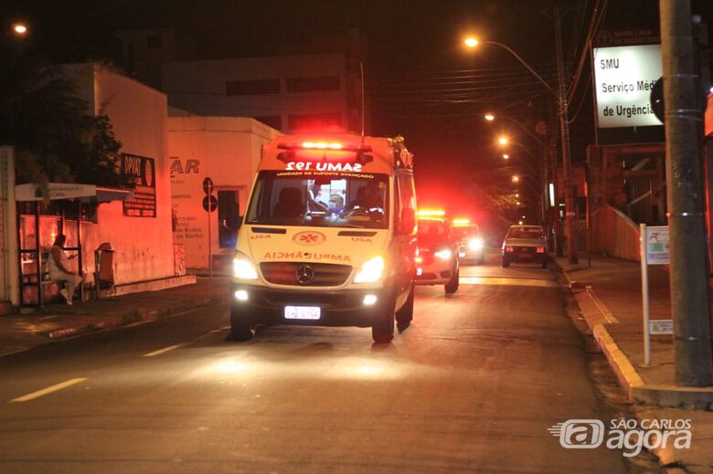 Homem é esfaqueado durante festa em sua residência, no Jardim Zavaglia - Crédito: Arquivo/SCA