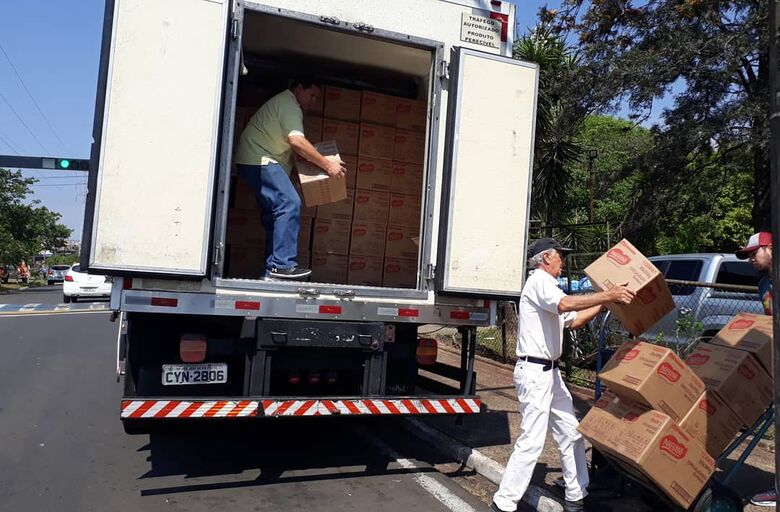 Alunos das escolas municipais ganharão caixas de bombons - Crédito: Divulgação