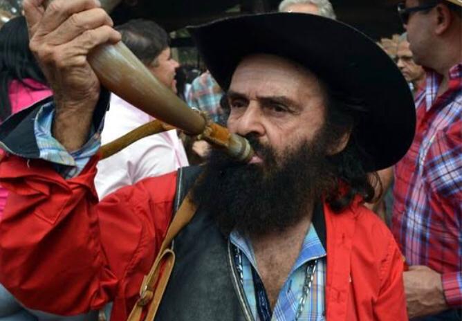 Lenda de rodeios adere ao leilão Amigos Contra o Câncer - Crédito: Divulgação