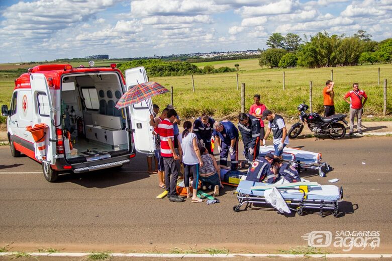 Motociclista sofre ferimentos graves após colisão na Miguel Petroni - Crédito: Marco Lúcio