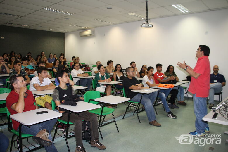 Alunos de São Carlos adquirem formação complementar em Física Experimental - Crédito: Divulgação