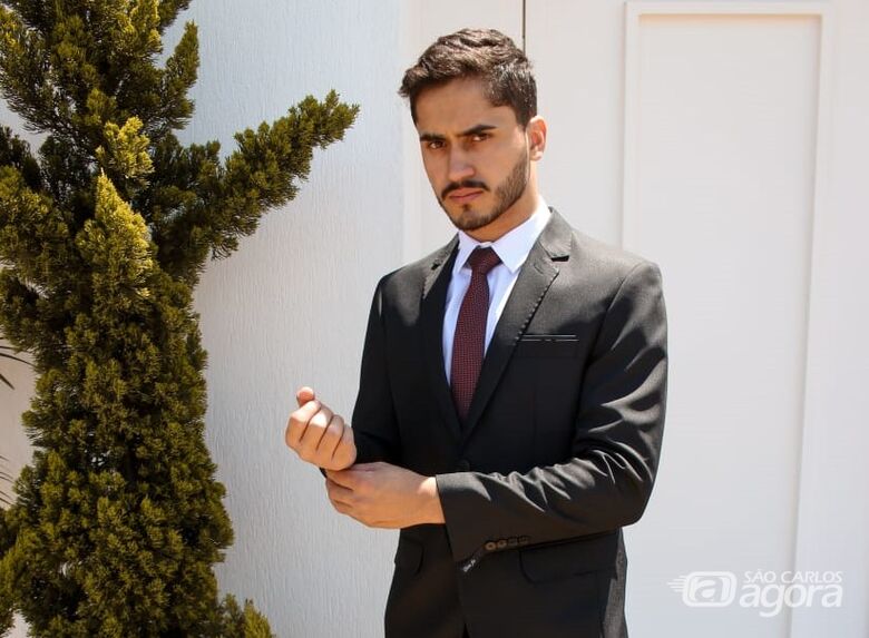 São Carlos ganha loja de ternos com preço único no Mercadão Municipal - 