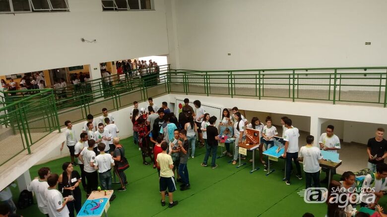 Alunos do ensino médio do IFSP São Carlos realizam o Projeto Leitura Viva - Crédito: Divulgação