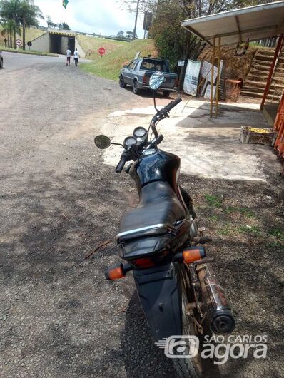 PM apreende motocicleta de origem suspeita - Crédito: Divulgação