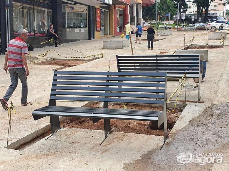 Obras no Calçadão estão em fase final, anuncia Coca; São Carlos terá shopping popular - Crédito: Marcos Escrivani e Arquivo/SCA