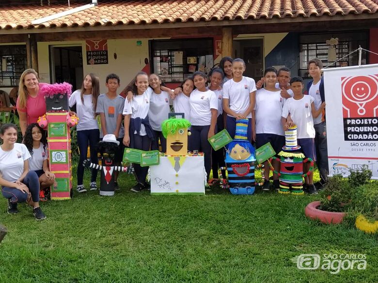 Alunos do Pequeno Cidadão doam bonecos sustentáveis para coleta de lixo eletrônico nas escolas públicas de São Carlos - Crédito: Marcos Escrivani