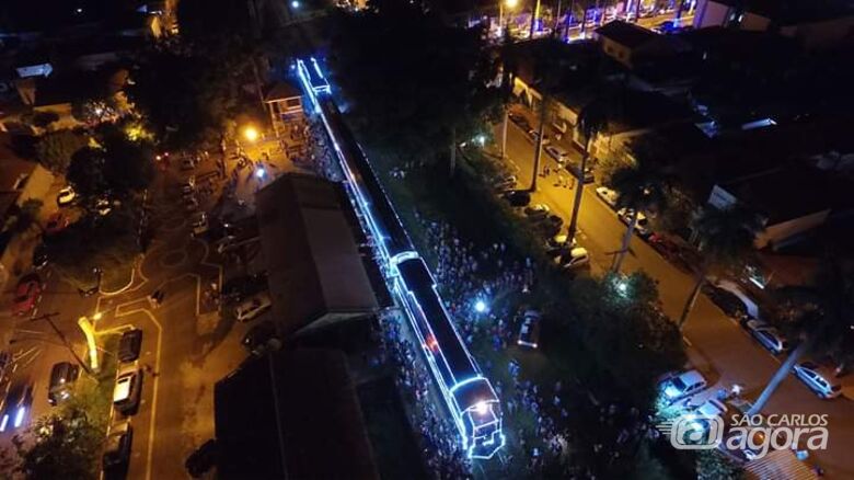 Locomotiva histórica, iluminada para o Natal passará por São Carlos -