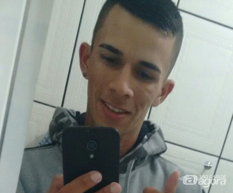 Motorista que morreu carbonizado após caminhão pegar fogo é enterrado em Arthur Nogueira - Crédito: Arquivo Pessoal