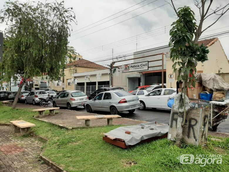 Azuaite adverte que canteiro da Rua Larga pode virar depósito de lixo e pede fiscalização - Crédito: Divulgação