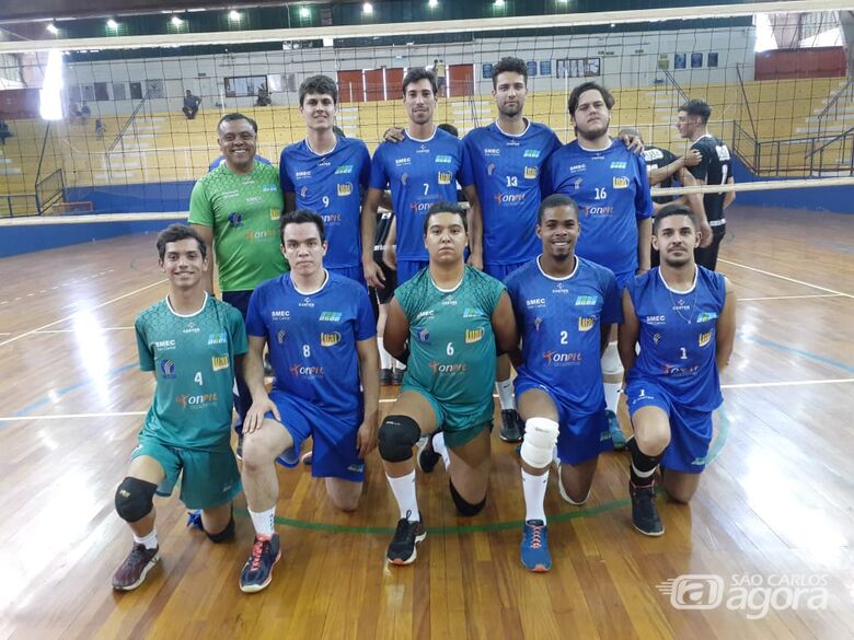Vôlei masculino joga pela dignidade no campeonato da APV - Crédito: Marcos Escrivani